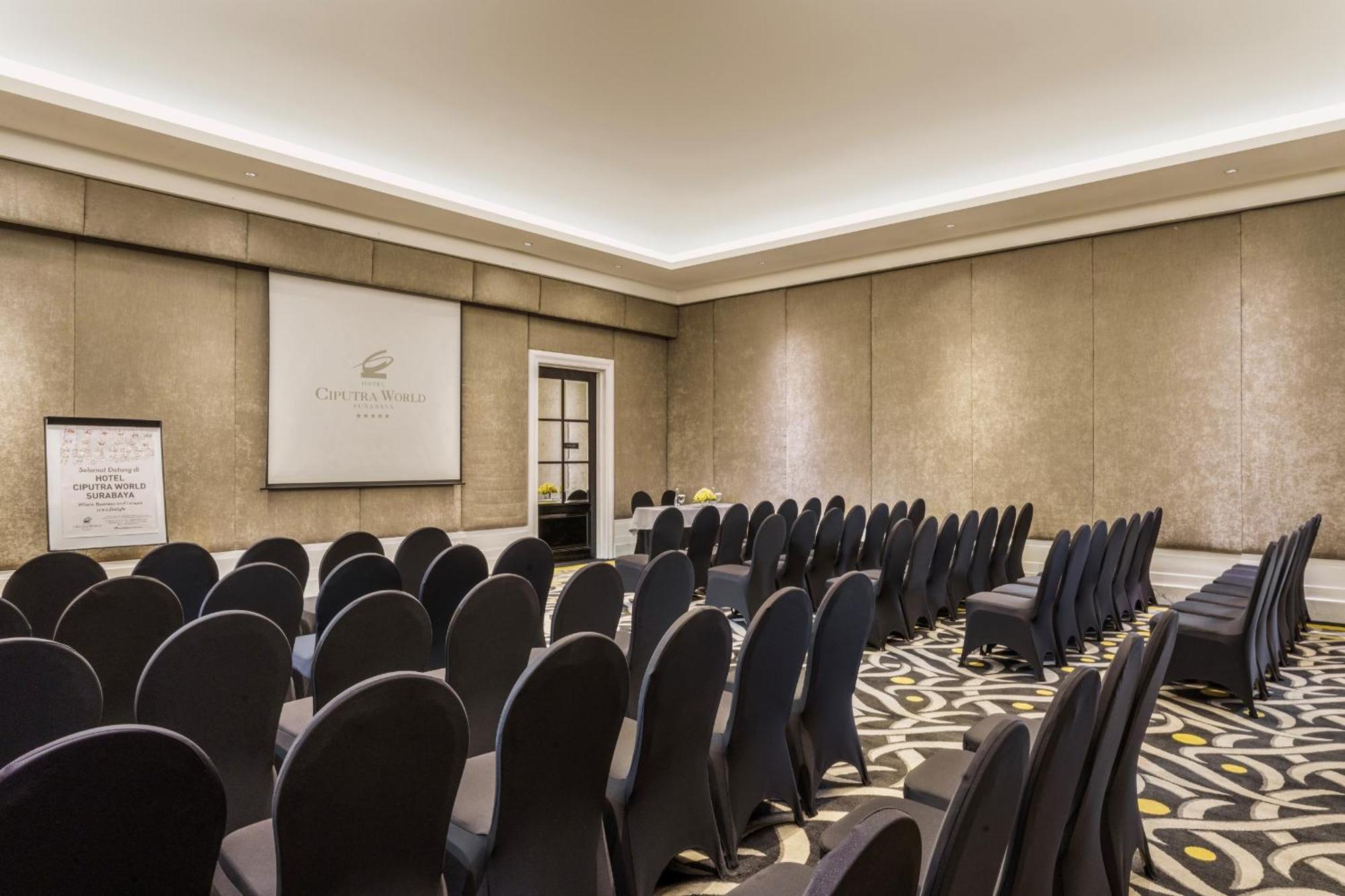 Hotel Ciputra World Surabaya Managed By Swiss-Belhotel International Екстериор снимка