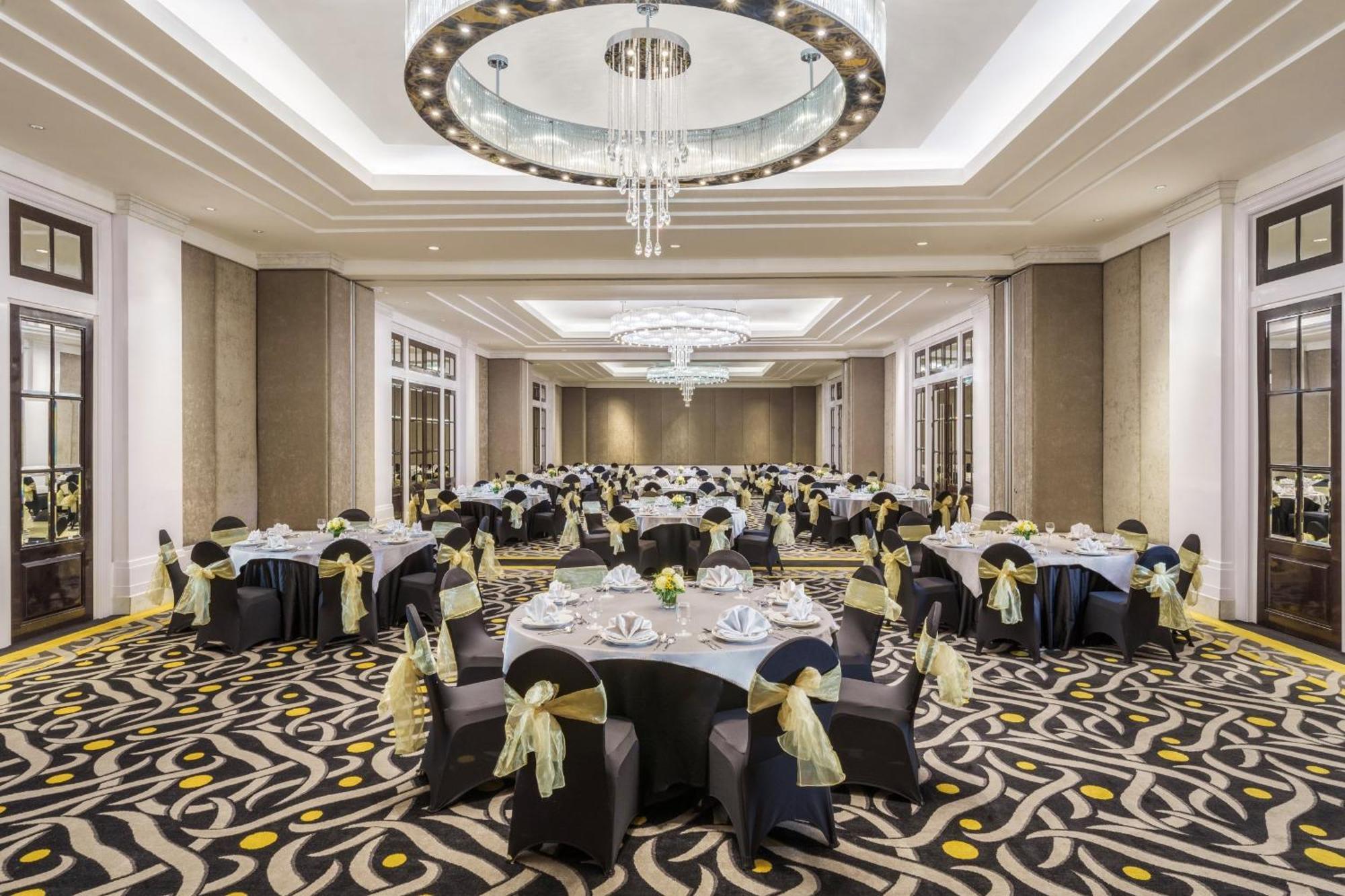 Hotel Ciputra World Surabaya Managed By Swiss-Belhotel International Екстериор снимка