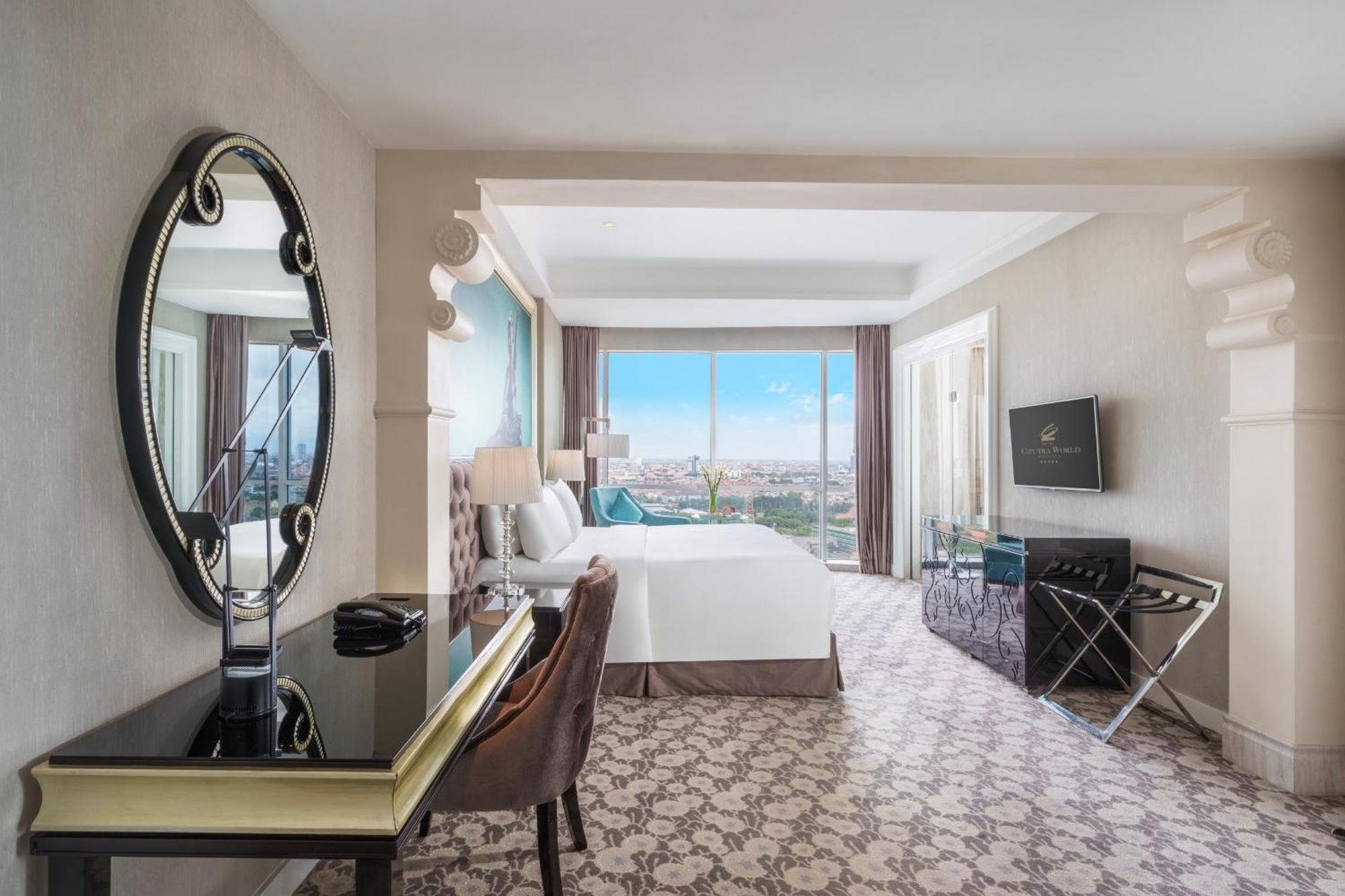 Hotel Ciputra World Surabaya Managed By Swiss-Belhotel International Екстериор снимка